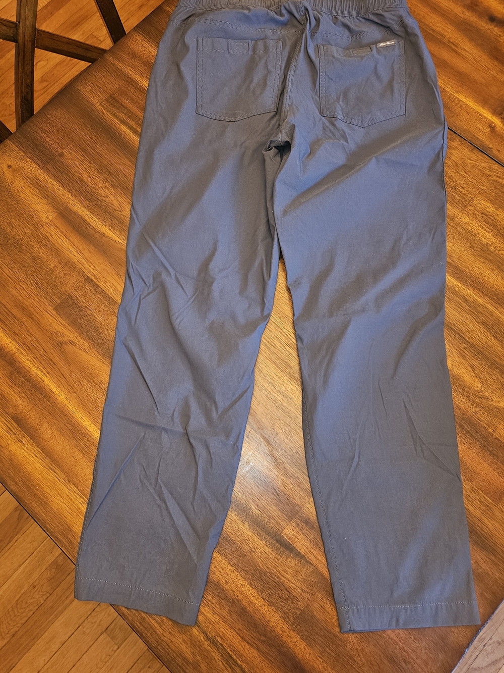 Eddie Bauer Men's Elastic-Waist Straight-Leg Pants — gray